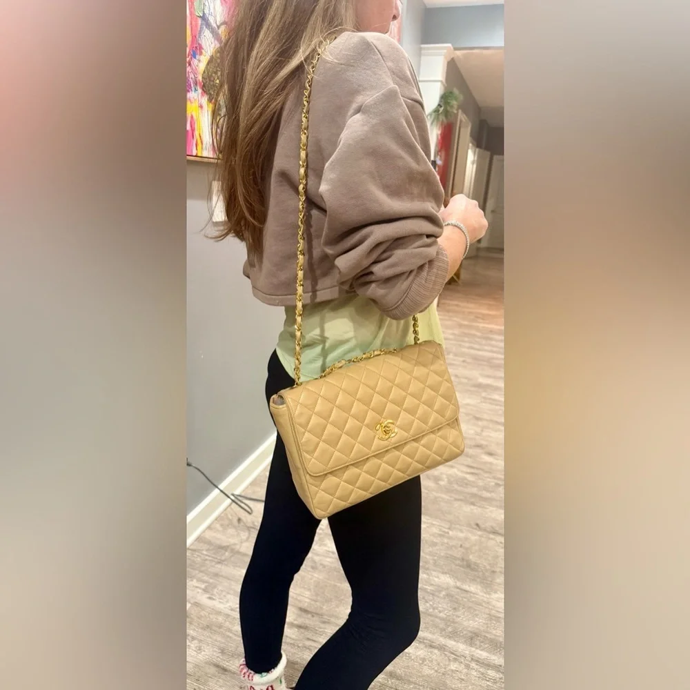 *RARE* Vintage Chanel
Flap Bag, 24krt gold plated (Coco trademark relaunch) - Picture 15 of 16